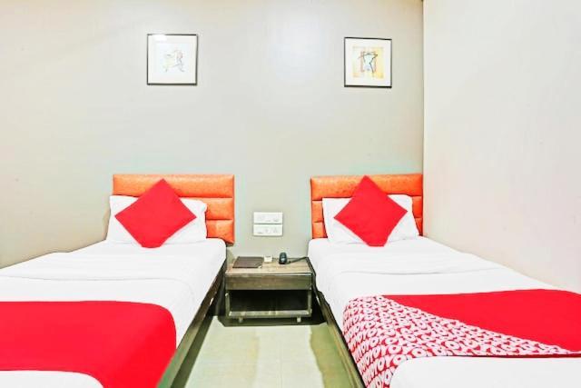 Hotel Amfahh - Andheri West Railway Station - Mumbai — Photos 2